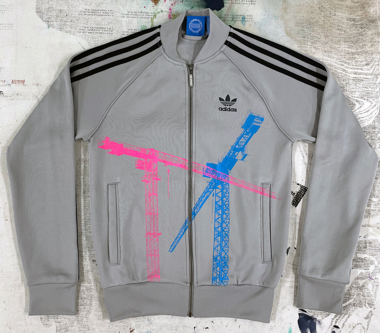 Grey trackie with bright cranes, Extra Small 36'' chest