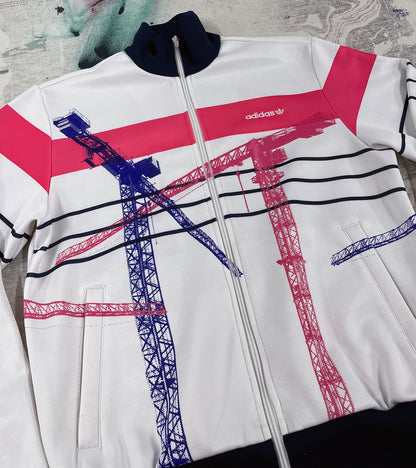 White trackie with pinks and blue cranes, Small 40'' chest