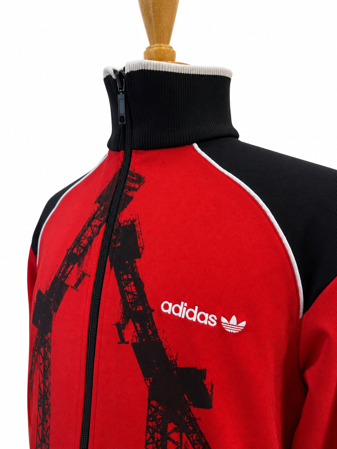 Red and Black 1990's Medium